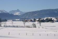 Winterspaziergang zum Sonthofer Hof mit Blick auf Beilenberg.