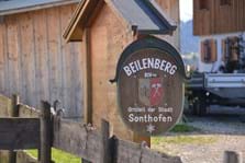 Ortsteilschild von Beilenberg in der Dorfmitte.